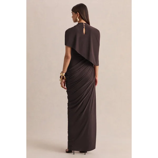 Lunaline | Robe longue marron à encolure haute avec cape asymétrique et détails drapés