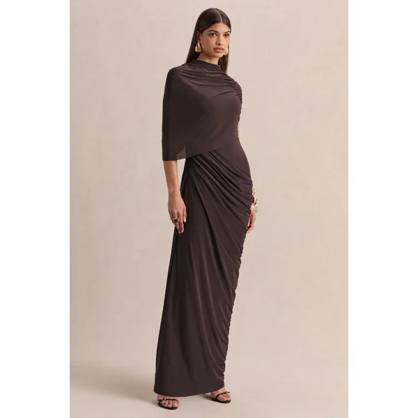 Lunaline | Robe longue marron à encolure haute avec cape asymétrique et détails drapés