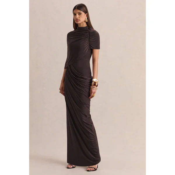 Lunaline | Robe longue marron à encolure haute avec cape asymétrique et détails drapés