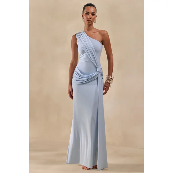 Lunoria | Robe longue bleu poudré à encolure asymétrique et détails froncés