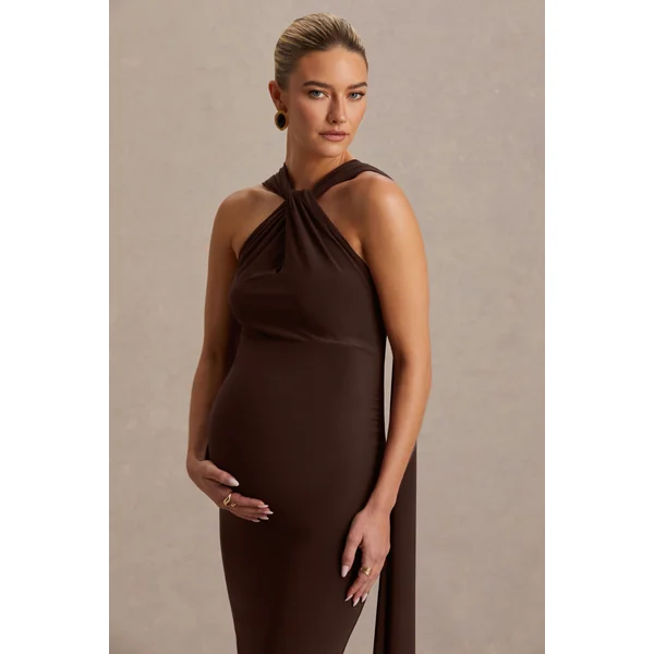 Lyra | Robe longue de maternité marron à décolleté dos nu croisé avec cape