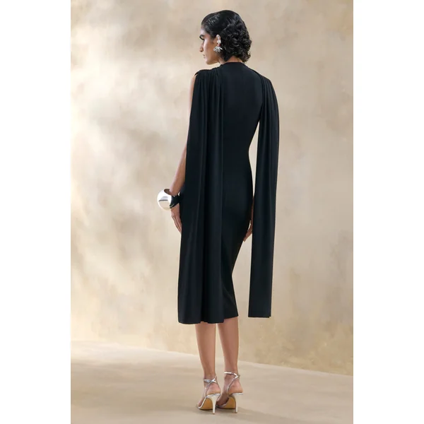 Lysandria | Robe mi-longue noire à col montant avec détails drapés
