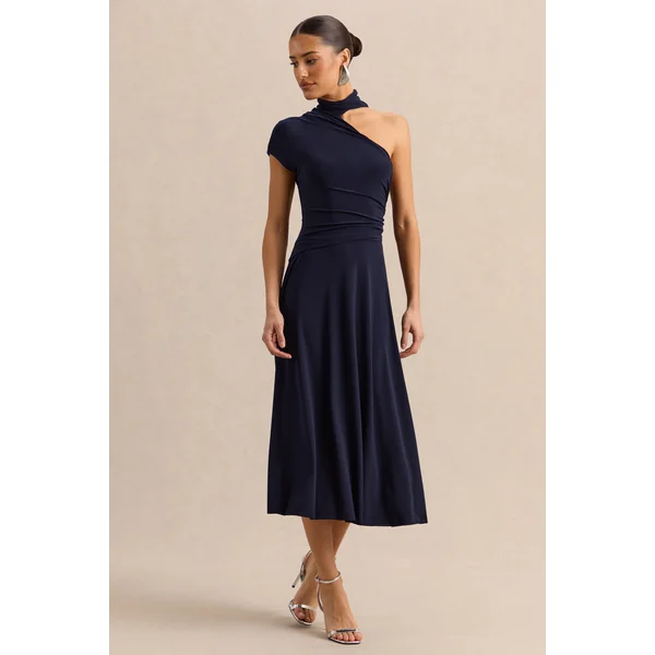 Lythara | Robe mi-longue bleu marine à encolure asymétrique avec détail d’écharpe