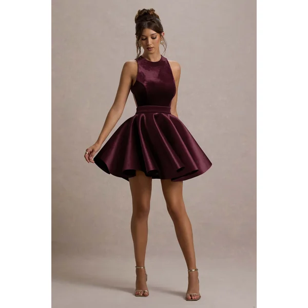 Mackie | Mini-robe patineuse rouge bordeaux sans manches en velours