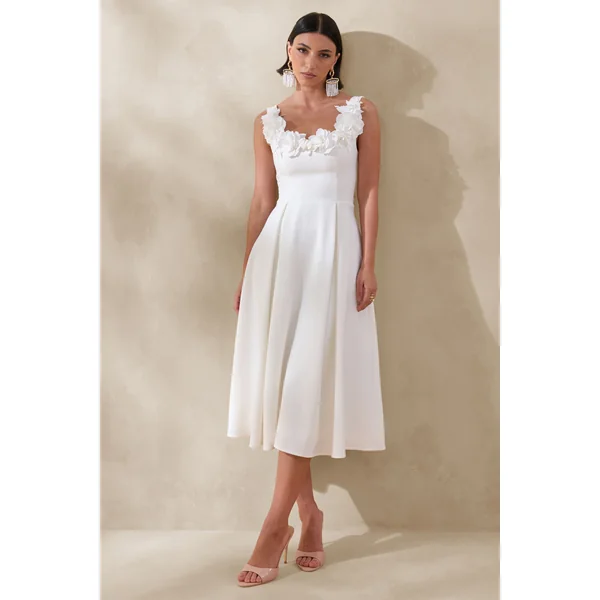 Maelle | Robe mi-longue blanche à encolure arrondie avec détails de corsage