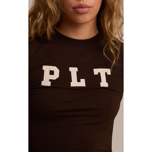 Marron T-shirt Court Ajusté Espresso Prettylittlething