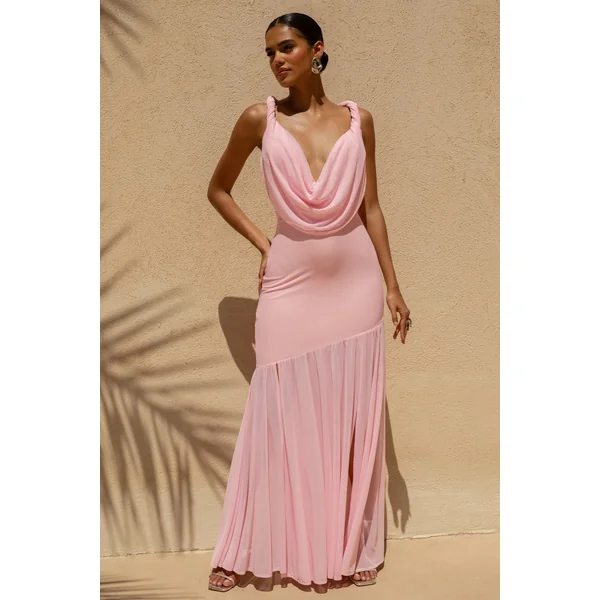 Meggie | Robe longue rose à décolleté plongeant et détail torsadé avec jupe en chiffon