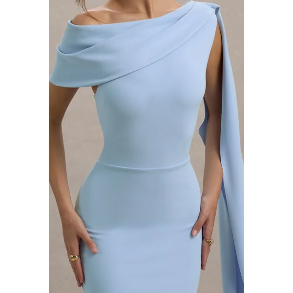 Niamh | Robe mi-longue asymétrique bleu poudré avec drapé.