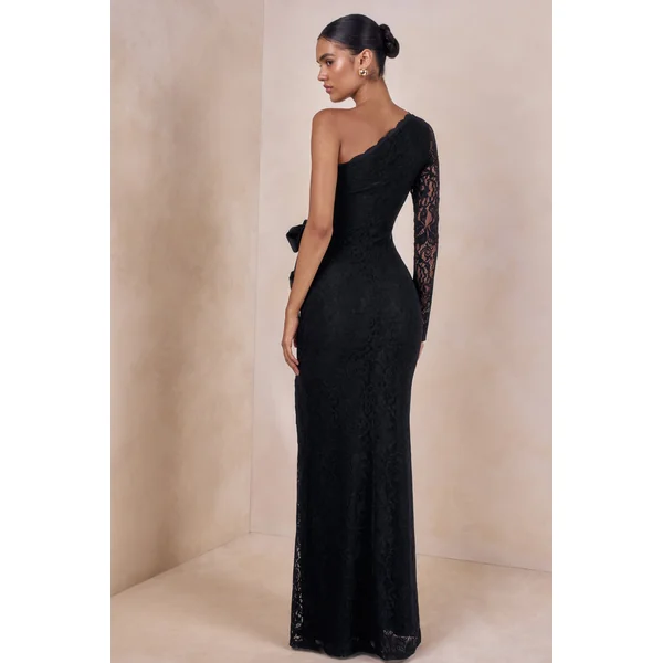 Norna | Robe longue en dentelle noire à encolure asymétrique avec détail ajouré et détails nœud