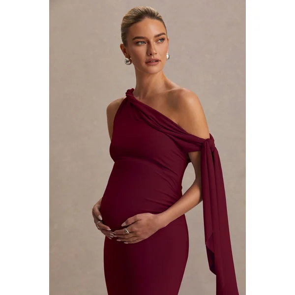 Orielle | Robe longue de maternité bordeaux à encolure asymétrique avec manche nouée