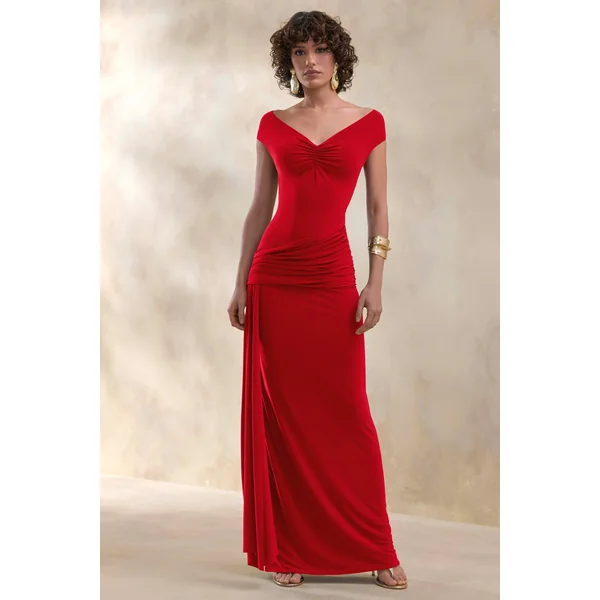 Petronia | Robe longue rouge à décolleté en V avec détail cache-cœur