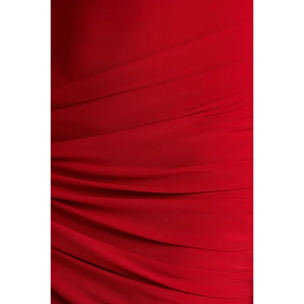 Petronia | Robe longue rouge à décolleté en V avec détail cache-cœur