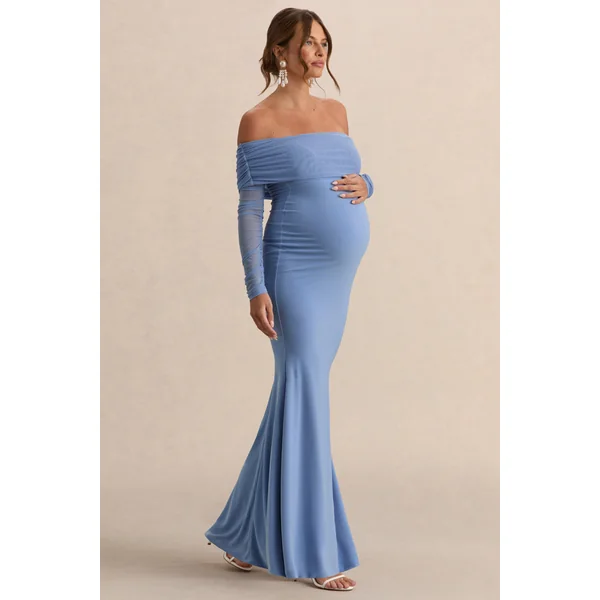 Pretty Perfect | Robe longue de maternité asymétrique bleu poudré avec découpe