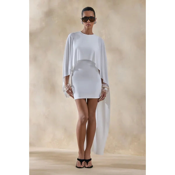 Prislia | Mini-robe blanche à encolure ronde avec cape