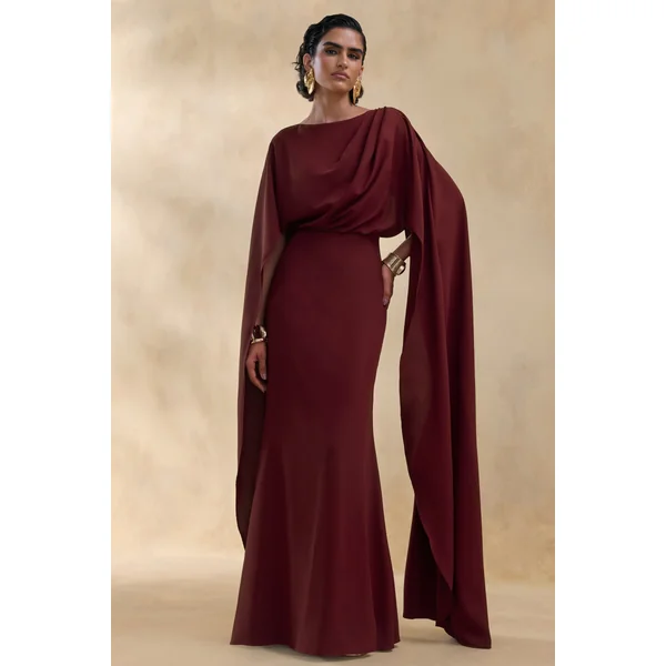 Pristina | Robe longue bordeaux à col montant et cape drapée