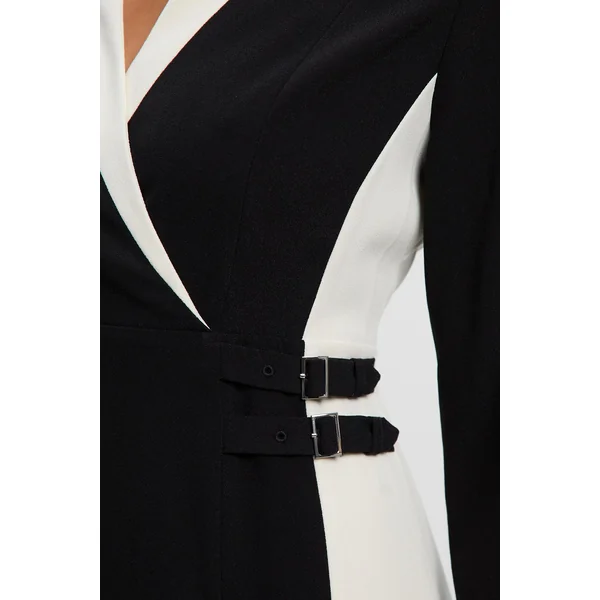 Robe Chemise Mi-Longue en Crêpe Ajustée avec Ceinture à Boucle