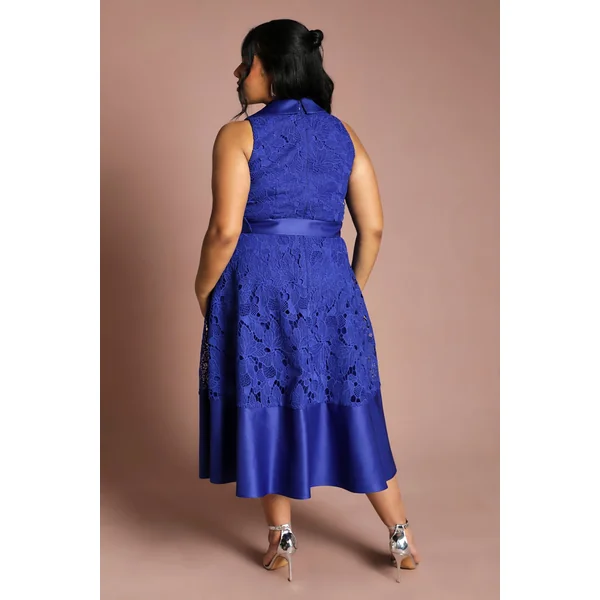 Robe Grande Taille Sans Manches En Dentelle Et Satin Contrasté Longueur Midi