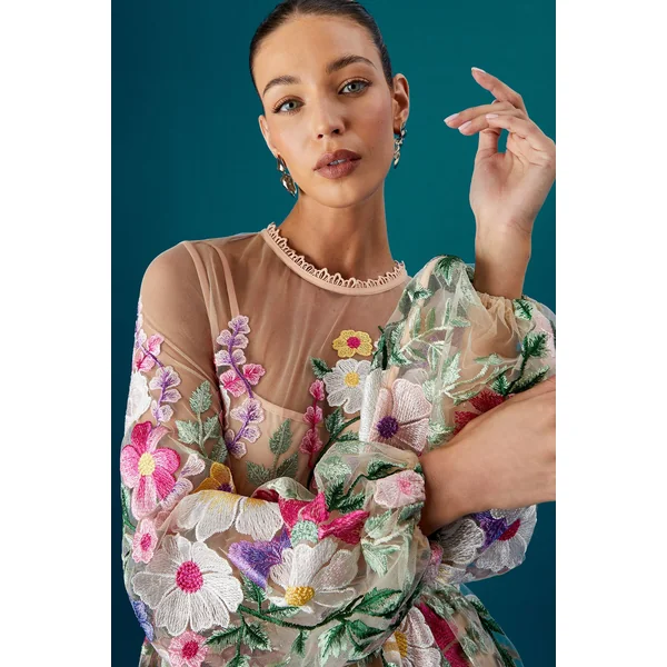 Robe Maxi Brodée à Manches Longues Coast Muse
