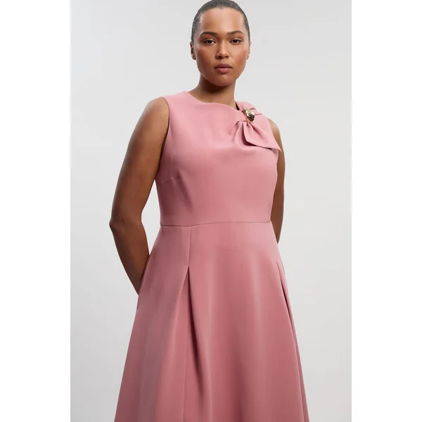 Robe Midi Ajustée Grande Taille en Stretch Compact avec Détail Nœud Papillon au Col