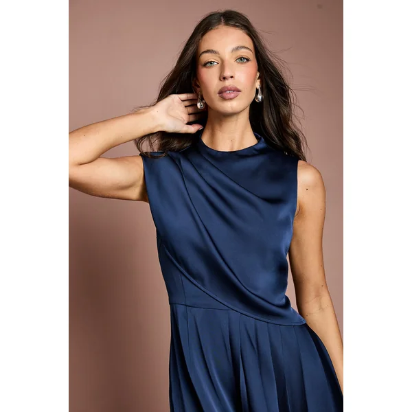 Robe Midi En Satin À Épaule Drapée Et Jupe Plissée