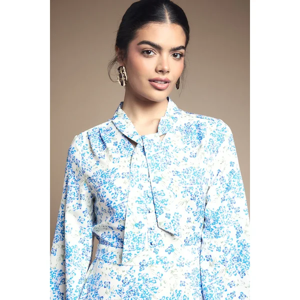 Robe Midi Florale à Col Noué avec Boutons