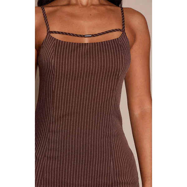 Robe Mini Moulante Petite À Fines Rayures Avec Bretelles Et Détail Ceinture