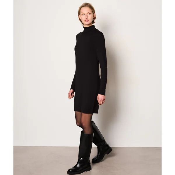 Robe pull col roulé
