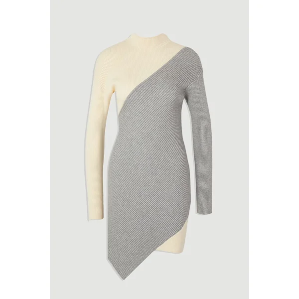 Robe Tricotée à Ourlet Asymétrique et Texture Côtelée Douce