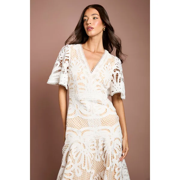Robe À Ourlet Mouchoir En Dentelle Positionnée