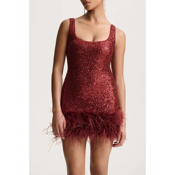 Rosalinda | Mini-robe en sequins bordeaux à col carré avec finition plumes