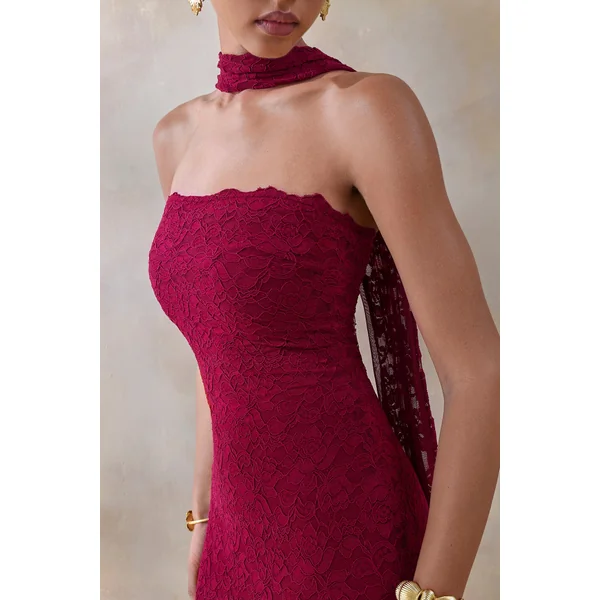 Rosaria | Robe mi-longue bandeau en dentelle bordeaux avec détail écharpe