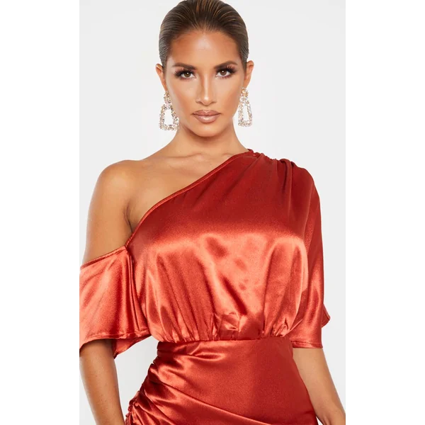 Rouille Robe Midi En Satin À Une Épaule Avec Jupe Froncée