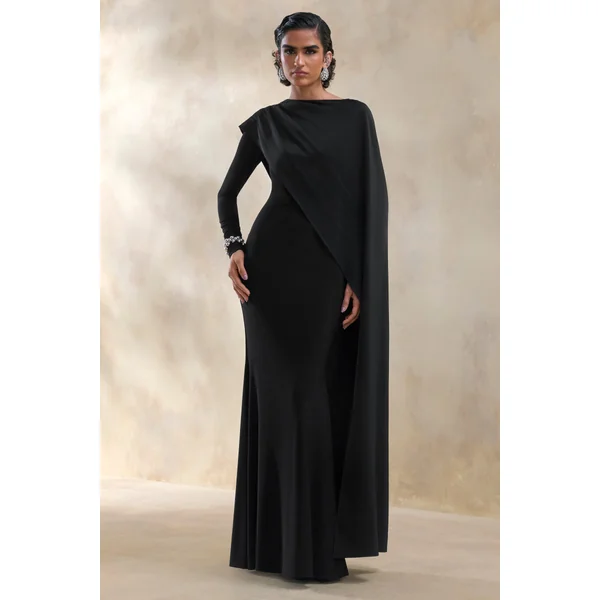 Salenne | Robe longue noire à encolure large avec cape asymétrique en satin