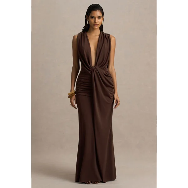 Serafina | Robe longue chocolat à décolleté plongeant extrême avec détails froncés et dos nu