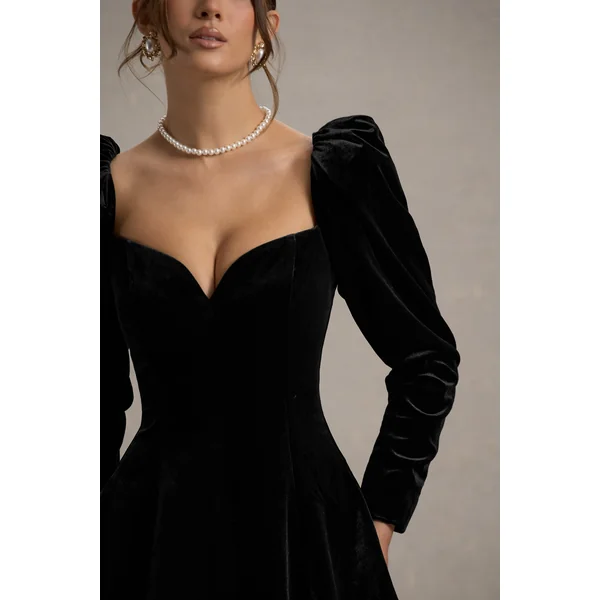 Shirley | Robe Courte à Manches Bouffantes et Encolure Cœur en Velours Noir