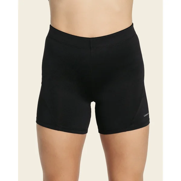 Short de sport léger avec coupe ajustée et taille élastique confortable
