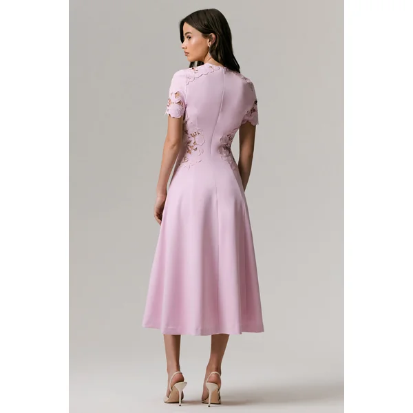 So Sweet | Robe mi-longue rose à col montant avec détails en crochet découpé