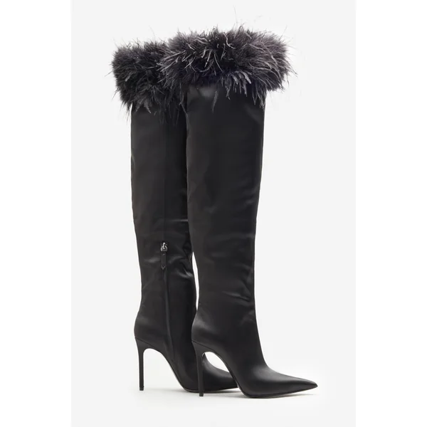 Soho | Bottes noires en satin à bouts pointus et bordure de plumes