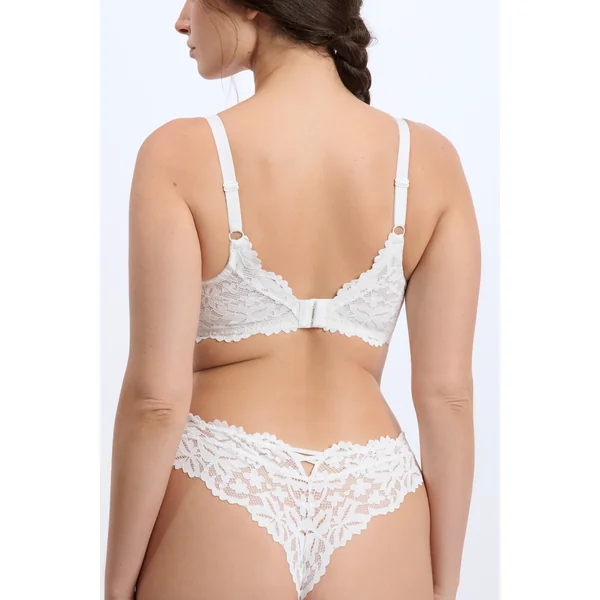 Soutien-gorge coques fines post-mastectomie
