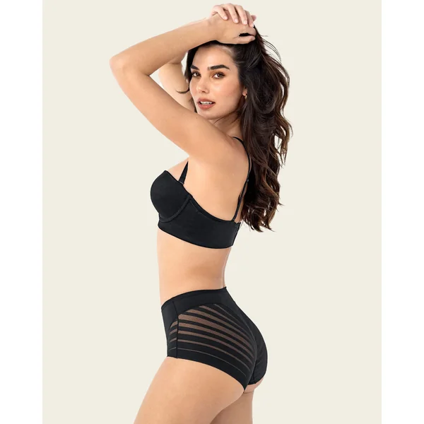 Soutien-gorge sans bretelles idéal pour les poitrines moyennes à fortes.