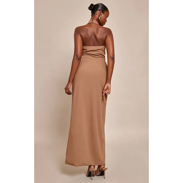 Taupe Robe Longue Ajustée Sans Manches À Encolure Américaine