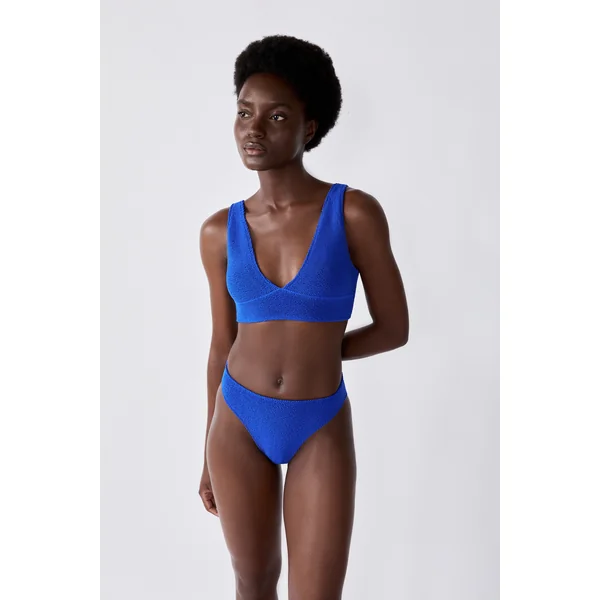 Triangle haut de maillot en matière extensible