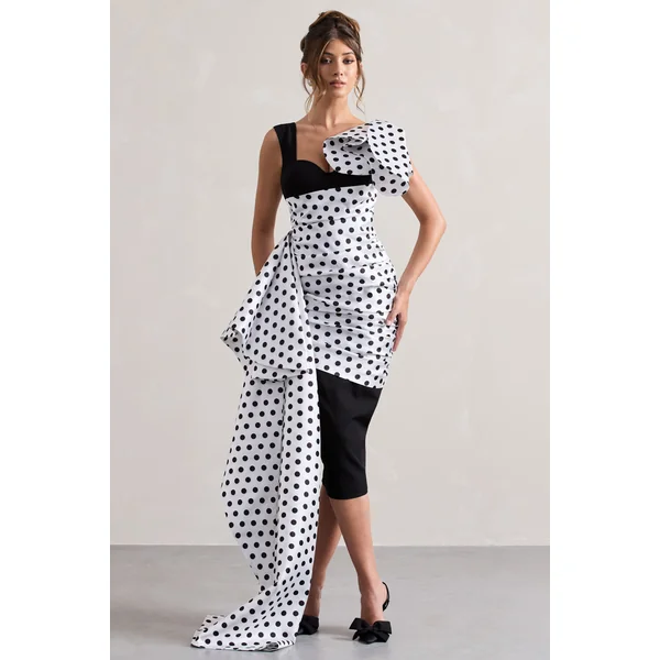 Unattainable | Robe mi-longue à pois noirs avec drapé volumineux