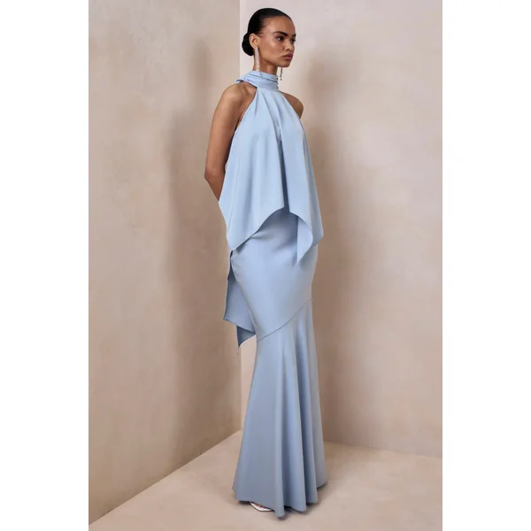 Vayla | Jupe longue en satin bleu poudré à taille basse asymétrique