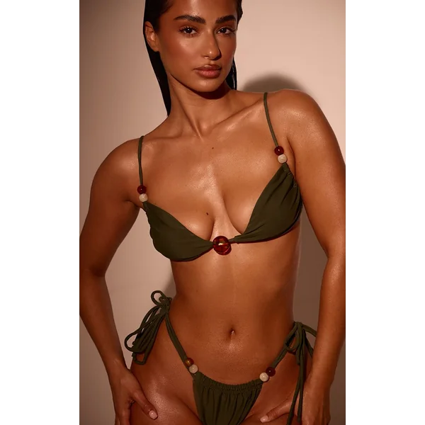 Vert Haut De Bikini À Bonnets Froncés Avec Ornements De Perles Foncées