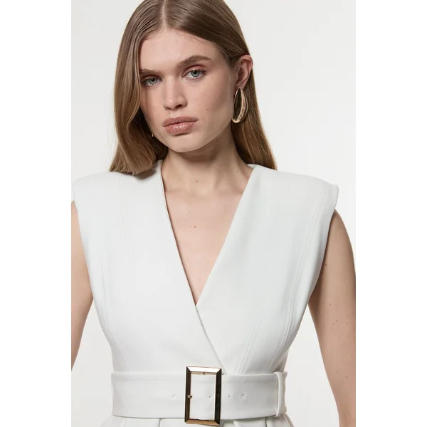 Veste ajustée sans manches à peplum stretch compact ceinturée