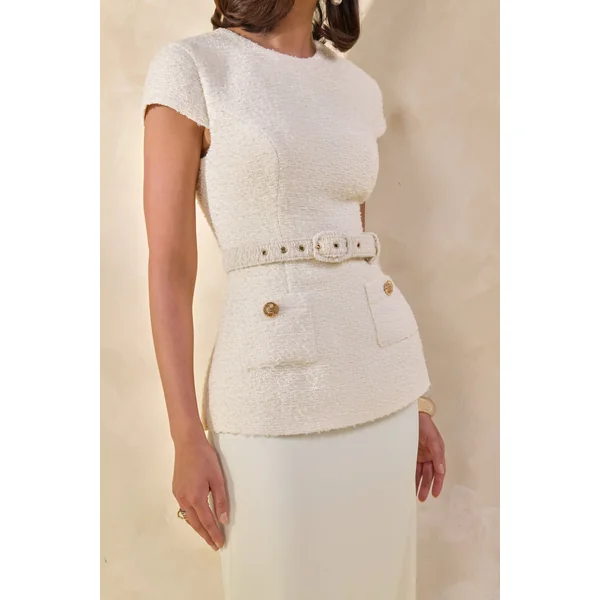 Whispera | Robe longue crème à encolure ronde avec jupe en satin et détails de poches