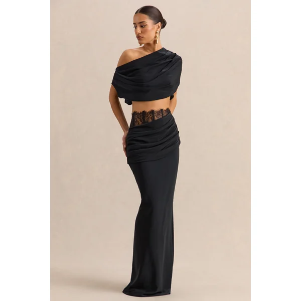 Yaselle | Top court noir en satin à encolure asymétrique