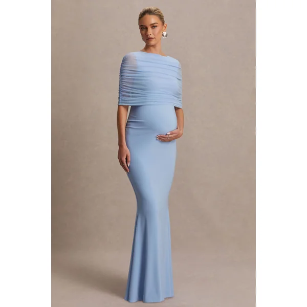 Zaria | Robe longue bleu poudré à col ras-du-cou avec cape en tulle