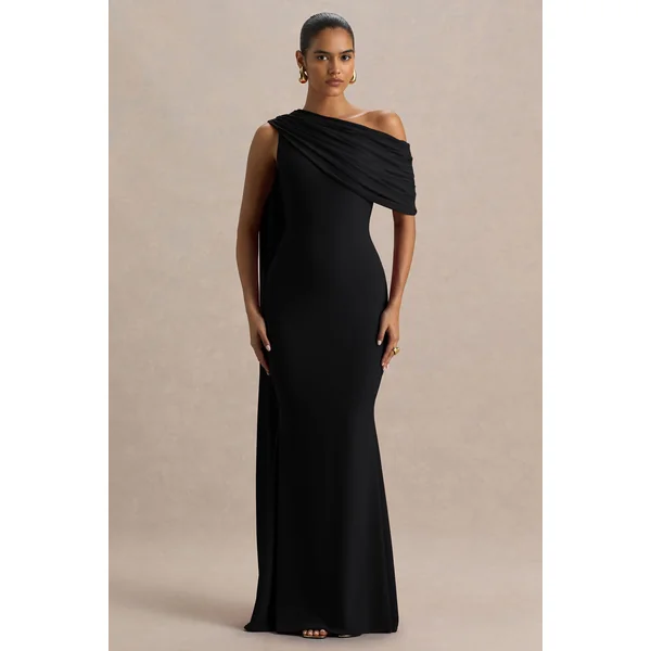 Zendaya | Robe longue noire sirène à décolleté asymétrique avec détail cape